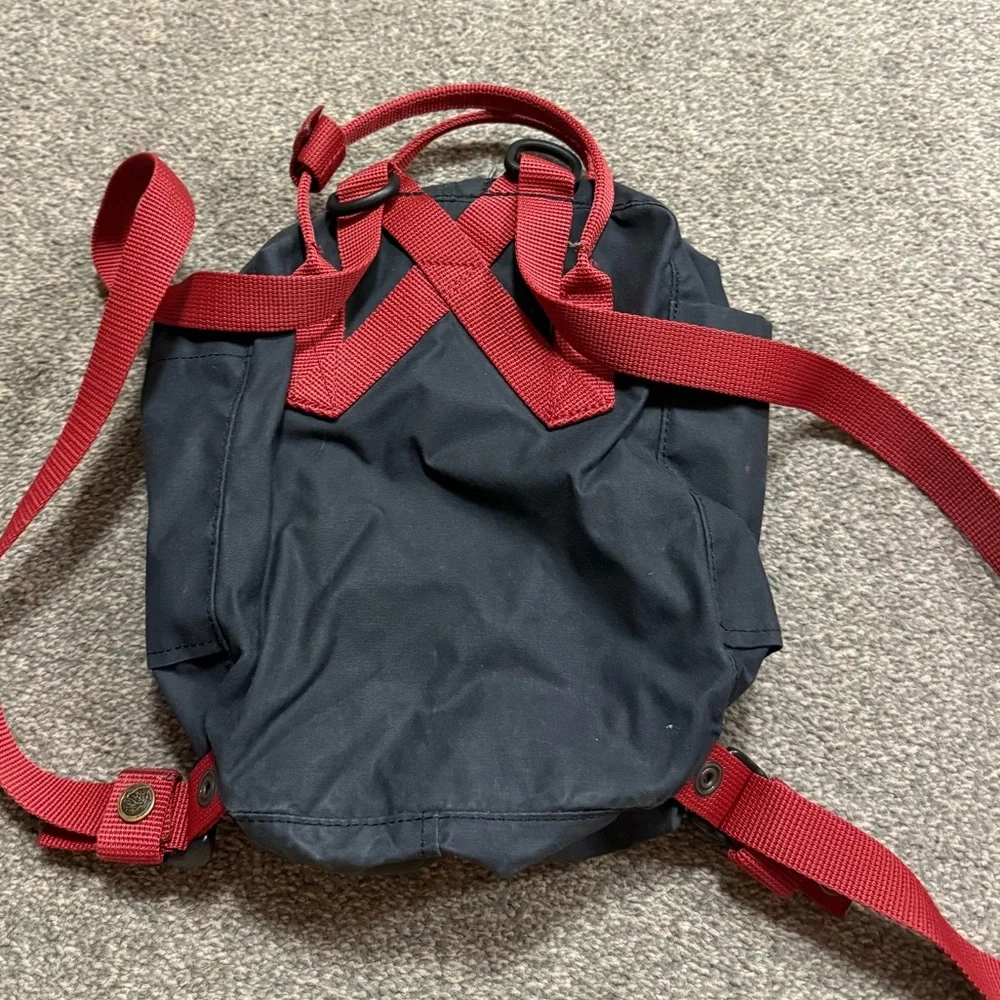 Fjallraven Kanken Black and Red  Mini Unisex Backpack - Picture 2 of 4